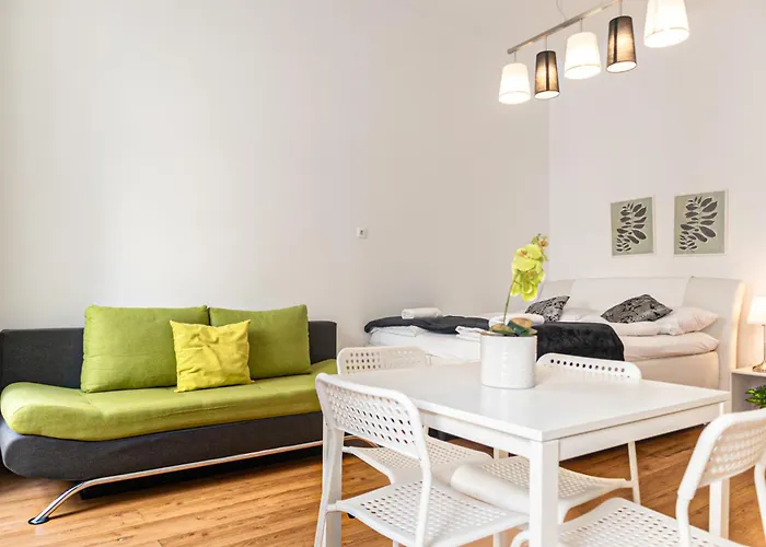 Comfortable 2br & Well Connected וינה