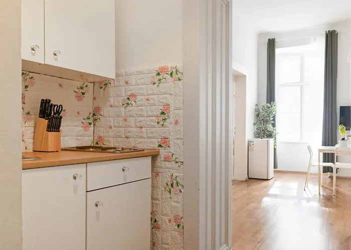 Comfortable 2br & Well Connected