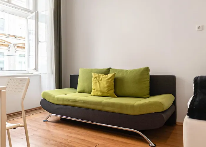 Comfortable 2br & Well Connected דירה