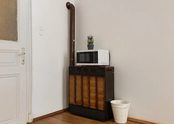 Comfortable 2br & Well Connected וינה